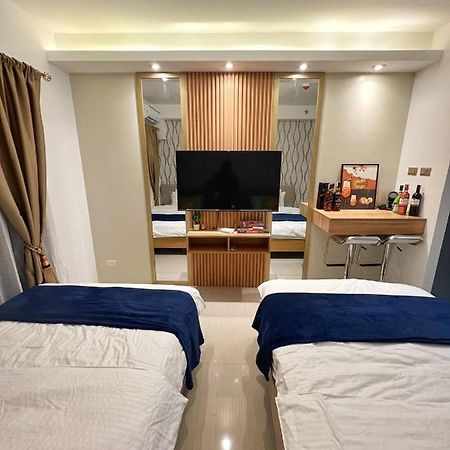 M&M Condostay At Shore 2 Residences Tower 2 Pasay City 마닐라 외부 사진