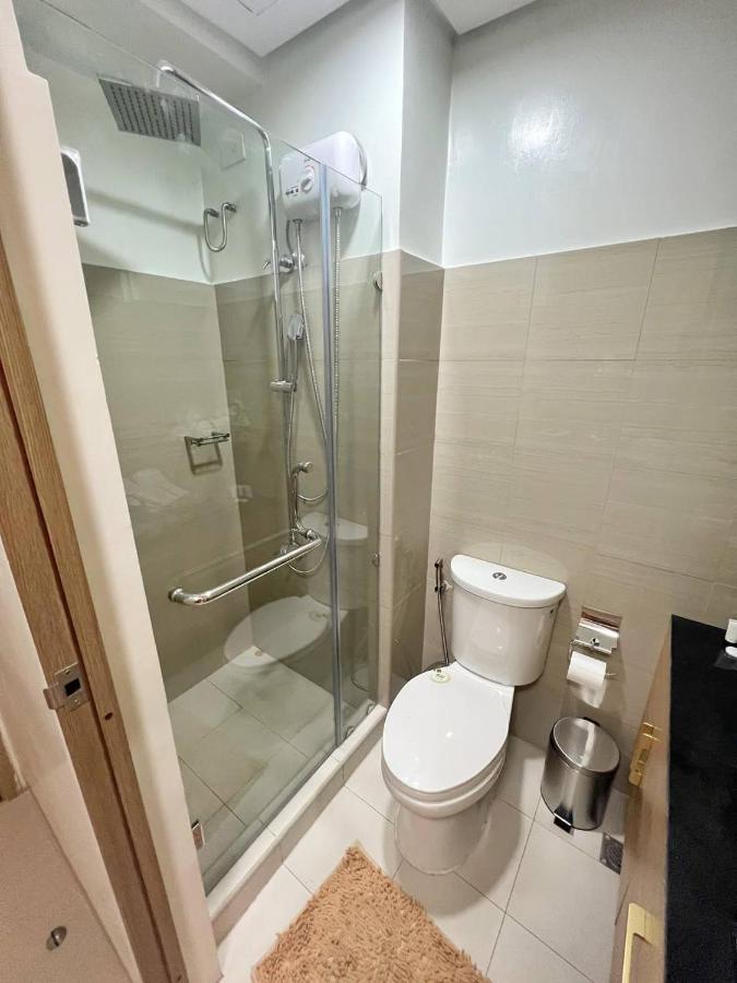 M&M Condostay At Shore 2 Residences Tower 2 Pasay City 마닐라 외부 사진